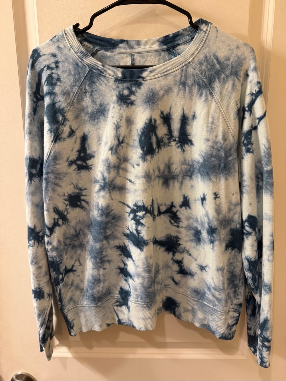 Athleta Blue and White Tie-Dye Crewneck Sweater
